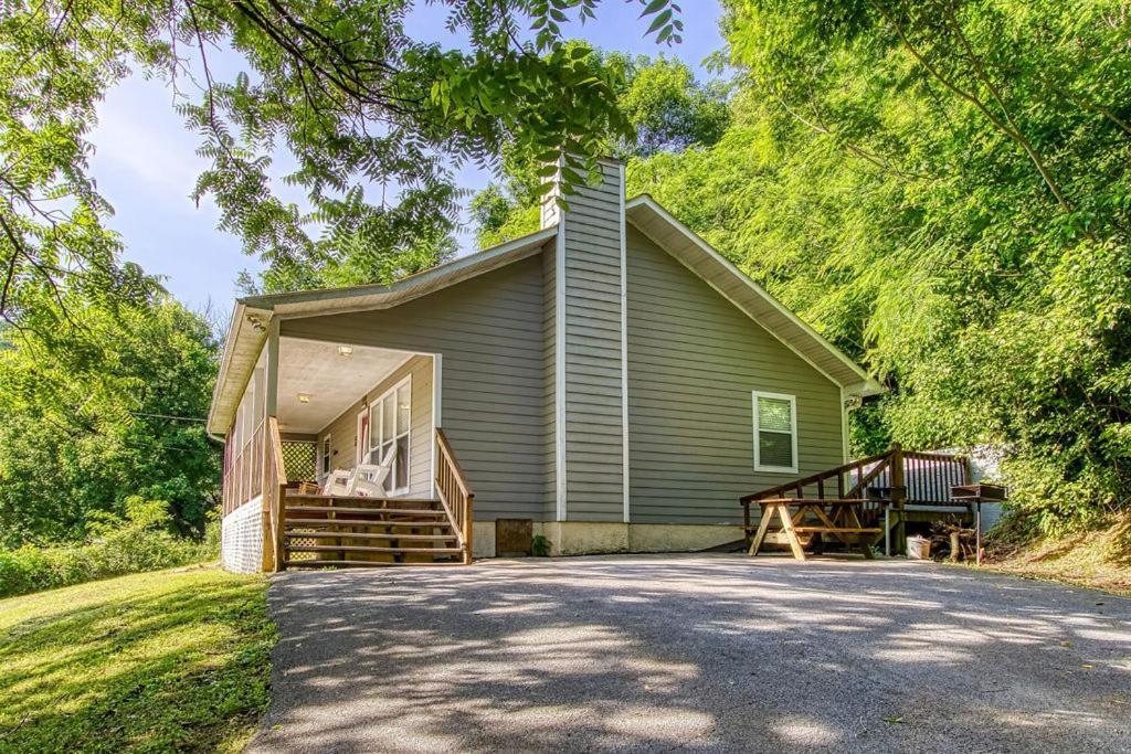 River Song, Near River, Hot Tub, Foosball, Wifi 1089 Free Tickets Each Paid Day, Dollywood And More Sevierville Zewnętrze zdjęcie