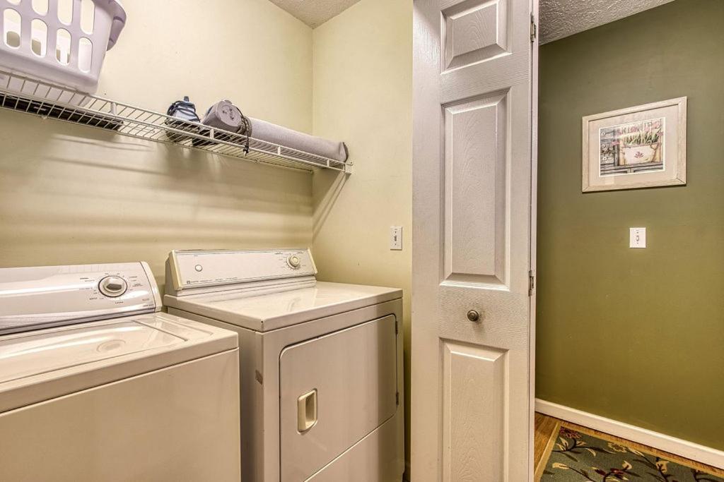 River Song, Near River, Hot Tub, Foosball, Wifi 1089 Free Tickets Each Paid Day, Dollywood And More Sevierville Zewnętrze zdjęcie