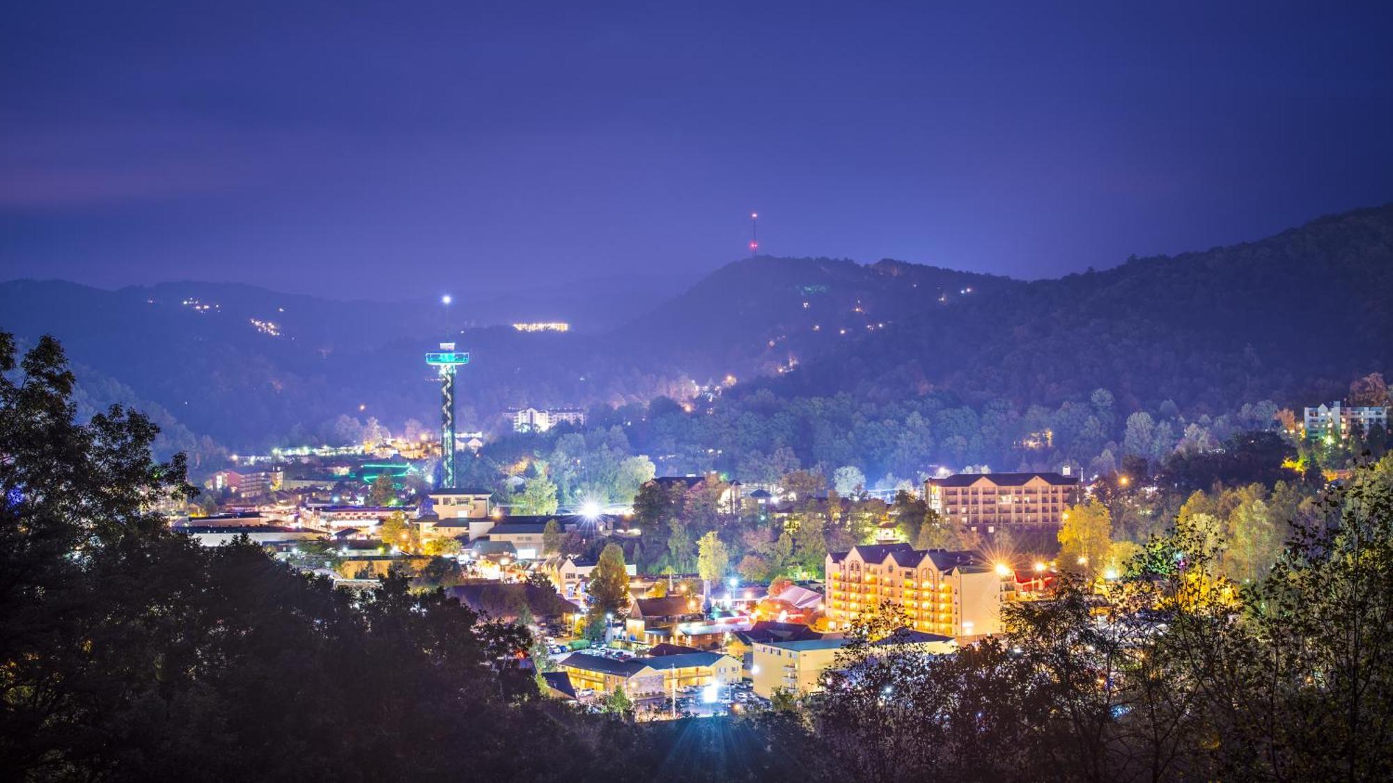 River Song, Near River, Hot Tub, Foosball, Wifi 1089 Free Tickets Each Paid Day, Dollywood And More Sevierville Zewnętrze zdjęcie